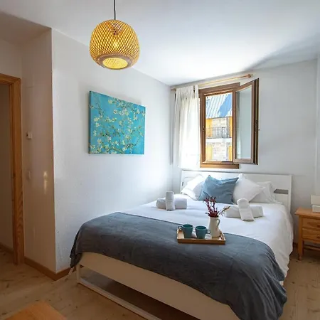 Estacion 2-bedroom With Parking Apartament Canfranc